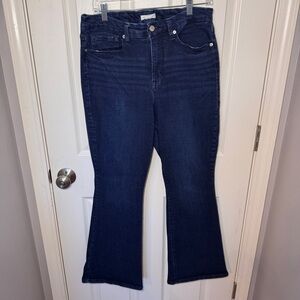 Good American Good Petite Flare Jeans